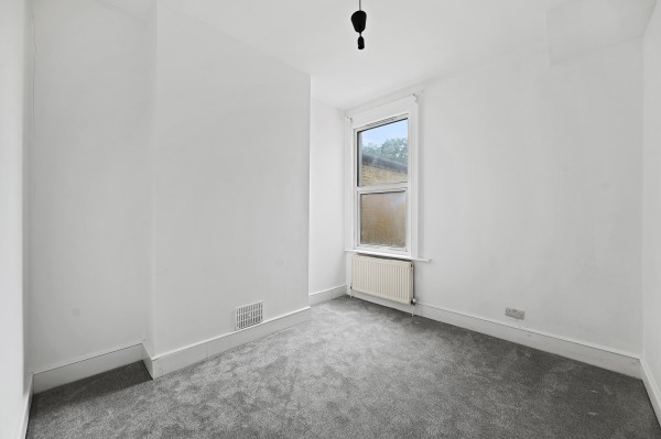 3/4 bedroom family house