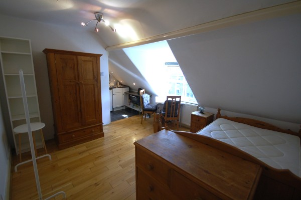 Studio Flat