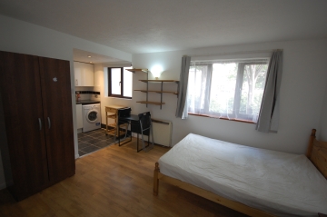 Studio Flat