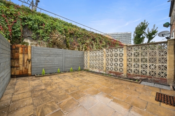 Four bedroom family house