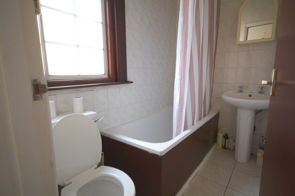 Double Room/Bedsit to Let