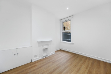 3/4 bedroom family house