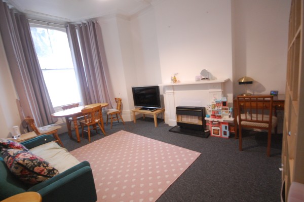 One bed flat with patio