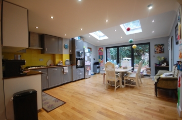 Four bedroom end terrace house