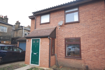 Four bedroom end terrace house