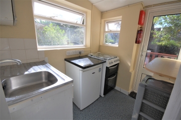 One bed flat with patio